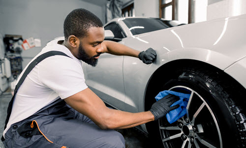 Auto Wheel and Tire Cleaning